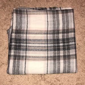 Steve Madden Scarf/Shawl